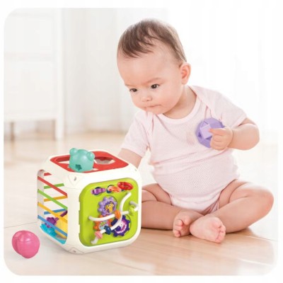 Kostka edukacyjna sensoryczna 8w1 – sorter, klocki, cymbałki, gumki, przeplatanki