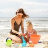 Zestaw do piasku z wiaderkiem, konewką i foremkami morskimi – kreatywna zabawa na plaży, w ogrodzie i piaskownicy