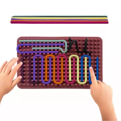 Sensoryczna tablica aktywności – silikonowa, dwustronna, z kolorowymi sznurkami