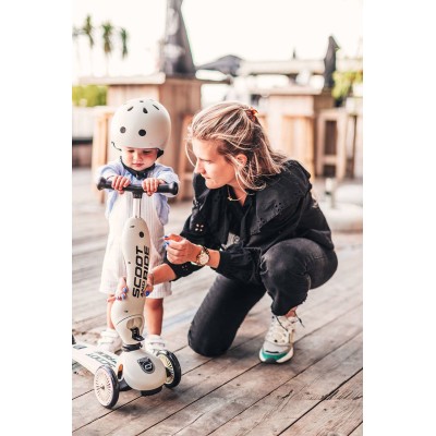 Highwaykick 1 2w1 – hulajnoga i jeździk z regulacją, bezpieczna i wygodna | Scoot & Ride Ash Highwaykick 1 2w1 – hulajnoga i jeździk z regulacją, bezpieczna i wygodna | Scoot & Ride Ash