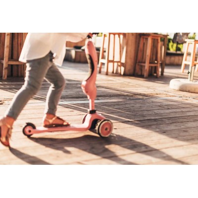Highwaykick 1 2w1 – hulajnoga i jeździk z regulacją, bezpieczna i wygodna | Scoot & Ride Rose Highwaykick 1 2w1 – hulajnoga i jeździk z regulacją, bezpieczna i wygodna | Scoot & Ride Rose