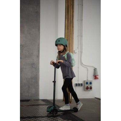 Kask dziecięcy Scoot & Ride S-M – lekki, regulowany, z lampką LED Kask dziecięcy Scoot & Ride S-M – lekki, regulowany, z lampką LED