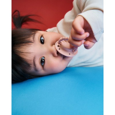 LUU Kids smoczek pozycjonujący Velvet Blush – rozwój i bezpieczeństwo