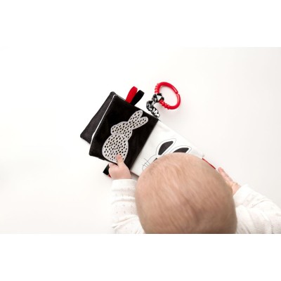 Książeczka sensoryczna Kto to? Co to? 0+ z lusterkiem | Mom’s Care Książeczka sensoryczna Kto to? Co to? 0+ z lusterkiem | Mom’s Care