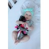Króliczka przytulanka sensoryczna Mom’s Care – kontrastowa zabawka 0+, z metkami i szeleszczącą spódniczką