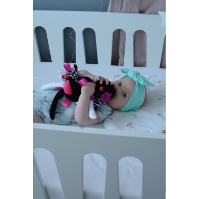 Króliczka przytulanka sensoryczna 0+ z metkami i szeleszczeniem | Mom’s Care