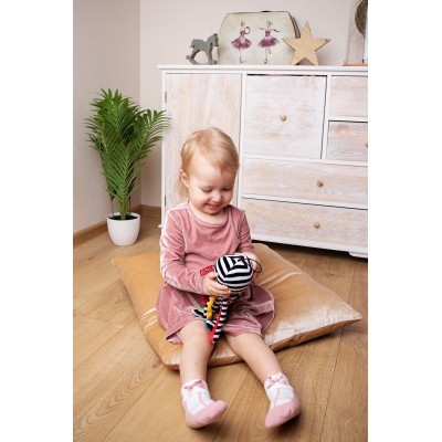 Ośmiornica zawieszka biało-czarna 0+ z dzwoneczkiem | Mom’s Care