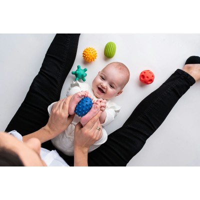 Sensorky pastelowe piłeczki sensoryczne 5 szt. Mom's Care – rozwój dotyku, masaż i zabawa od pierwszych dni
