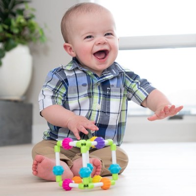 Quubi Fat Brain Toys – sześcian manipulacyjny i gryzak sensoryczny dla dzieci 6m+