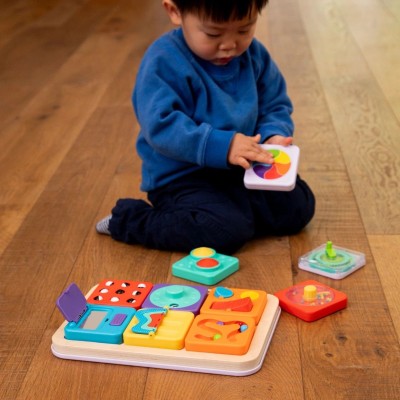 PlayTab – tablica aktywności z magnetycznymi modułami dla dzieci 12m+