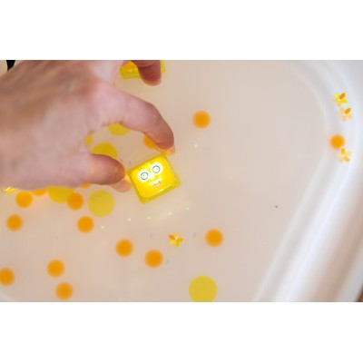 Glo Pals żółte Kostki Świecące w Wodzie – Zabawka Kąpielowa i Sensoryczna | 4 sztuki