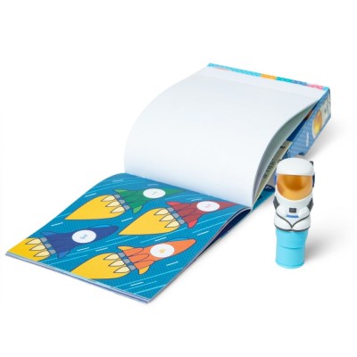 Sticker WOW! Astronauta – książeczka ze stemplem i 300 naklejkami | Zabawka Roku 2024
