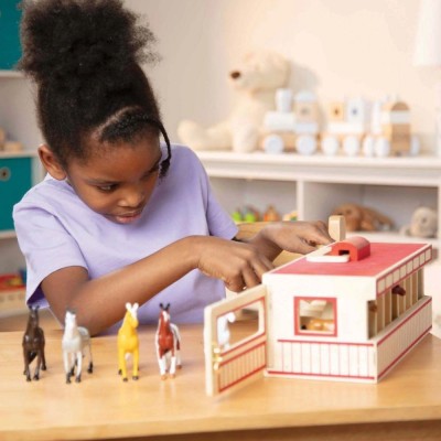Drewniana stajnia z końmi Melissa & Doug – zestaw edukacyjny dla dzieci 3+ Drewniana stajnia z końmi Melissa & Doug – zestaw edukacyjny dla dzieci 3+