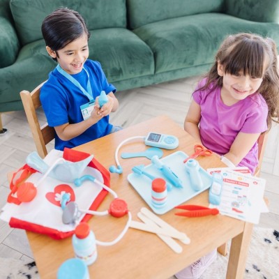 Zestaw lekarski Melissa & Doug – zabawkowy gabinet lekarski dla dzieci 3+ (25 elementów)