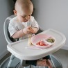 Silikonowy talerzyk z przyssawką różowy Babyono