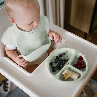 Talerzyk z przyssawką dla dzieci – bezpieczny i ergonomiczny do nauki samodzielnego jedzenia Talerzyk z przyssawką dla dzieci – bezpieczny i ergonomiczny do nauki samodzielnego jedzenia