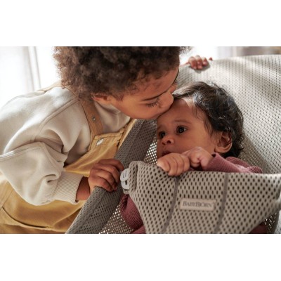 Leżaczek BabyBjörn Bliss Mesh Szary Beż – ergonomiczny, bezpieczny i wygodny dla dziecka Leżaczek BabyBjörn Bliss Mesh Szary Beż – ergonomiczny, bezpieczny i wygodny dla dziecka