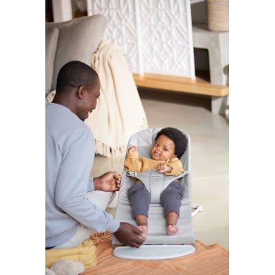 Leżaczek BabyBjörn Bliss Woven Petal Quilt Jasnoszary – ergonomiczny, certyfikowany, przenośny i wygodny dla dziecka Leżaczek BabyBjörn Bliss Woven Petal Quilt Jasnoszary – ergonomiczny, certyfikowany, przenośny i wygodny dla dziecka