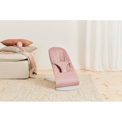 Leżaczek BabyBjörn Bliss Woven Petal Quilt Zgaszony Róż – ergonomiczny, przenośny, bezpieczny i certyfikowany