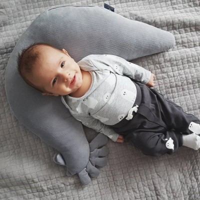 Poduszka Kura Babci Dany Velvet Dark Grey – La Millou