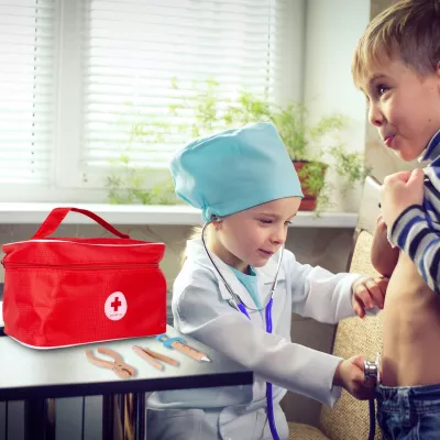 Drewniany zestaw lekarza i dentysty 2w1 dla dzieci z króliczkiem – zabawka edukacyjna w walizce, która uczy empatii