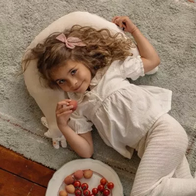 Poduszka Kura Babci Dany Velvet Sand – La Millou