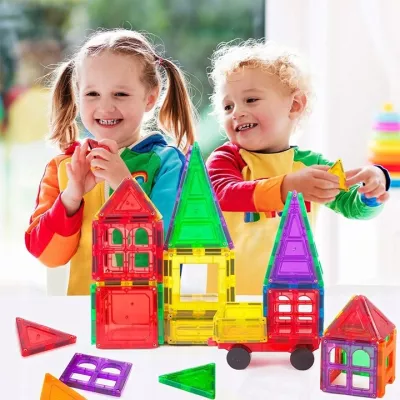 Klocki Magnetyczne 45 Elementów – Kreatywne Budowanie 3D z Magnesami Neodymowymi | Edukacyjny Zestaw Konstrukcyjny dla Dzieci 3+