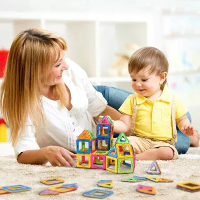 Klocki Magnetyczne 45 Elementów – Kreatywne Budowanie 3D z Magnesami Neodymowymi | Edukacyjny Zestaw Konstrukcyjny dla Dzieci 3+