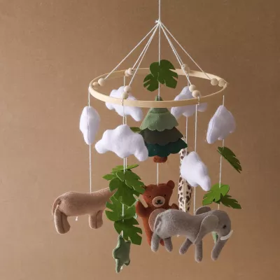 Karuzelka do Łóżeczka Dziecięcego Boho Naturalne Drewno z pałąkiem Safari