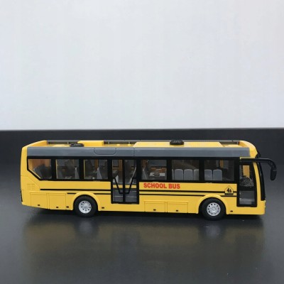 Zdalnie Sterowany Szkolny Autobus  – Realistyczna zabawa dla dzieci