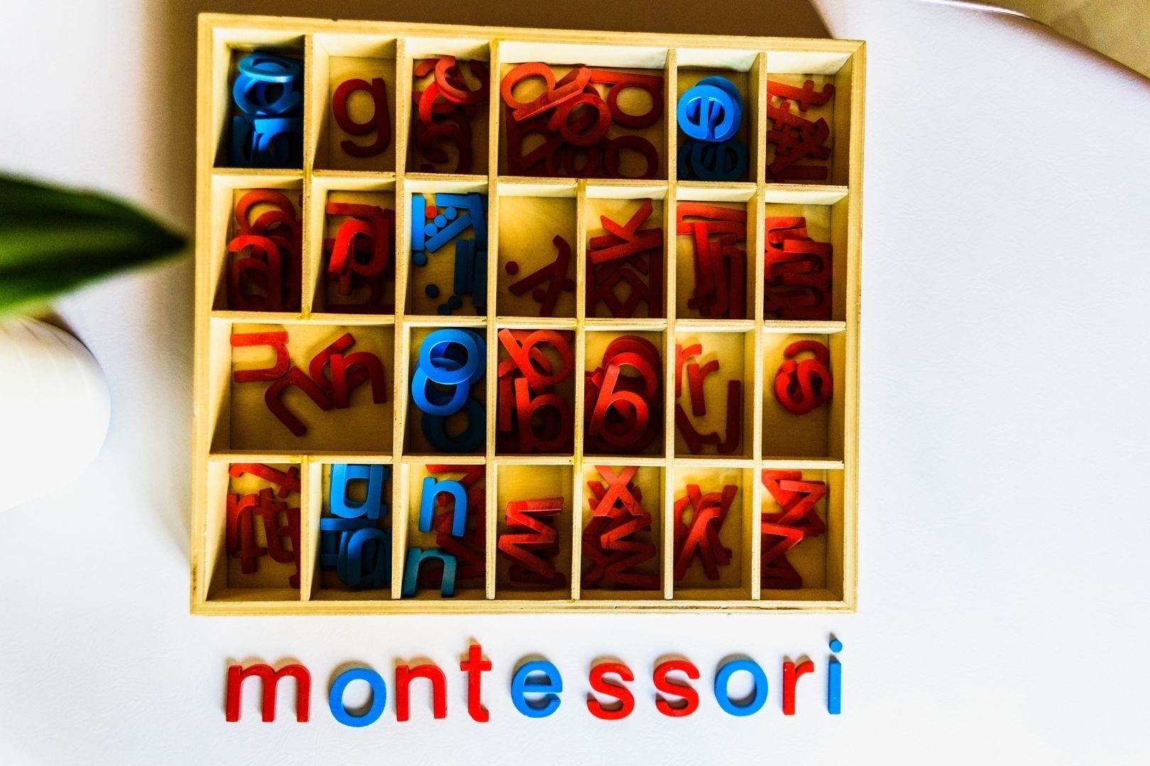 Zabawki Montessori — czym są i dlaczego warto je wybrać dla swojego dziecka?